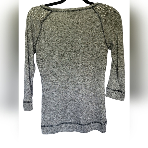 EMBELLISHED Top - Picture 3 of 8